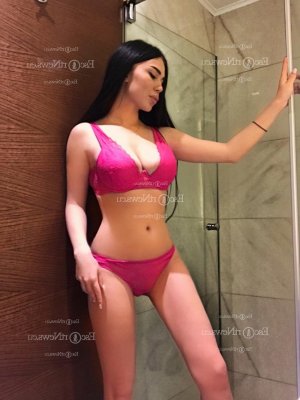 Fanelly call girl in Diamond Springs and tantra massage